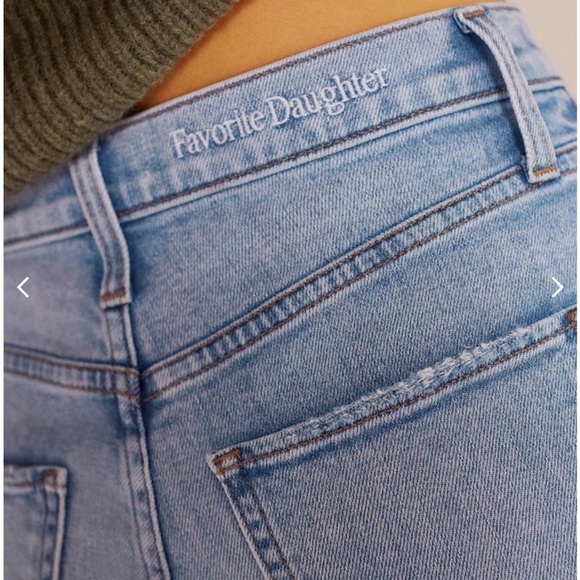 NWT favorite daughter jeans waist 29. Gorgeous with a little bit of stretch. - Picture 4 of 5